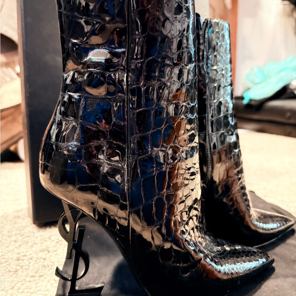 Saint Laurent Glossy Black Croc Heeled Boots - Picture 4 of 5